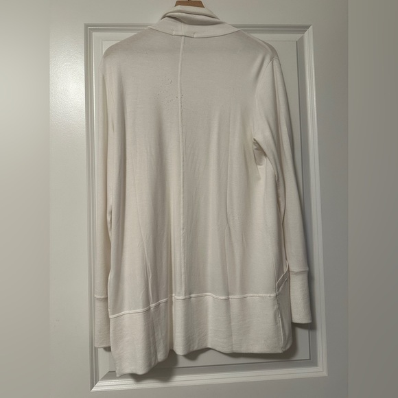 Athleta Pranayama Wrap in Bright White - Medium Petite - Picture 3 of 11